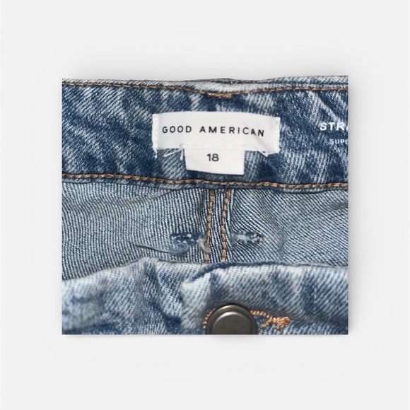 Good American Good Boy Straight Cropped Jeans | Size 18 | High Rise - Picture 3 of 5